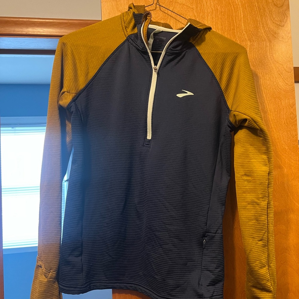 Brooks Mustard and Navy Pullover